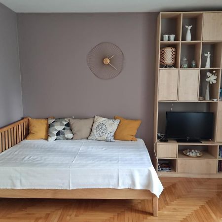 Stan Na Dan "Irina" Banja Luka Apartment Екстериор снимка